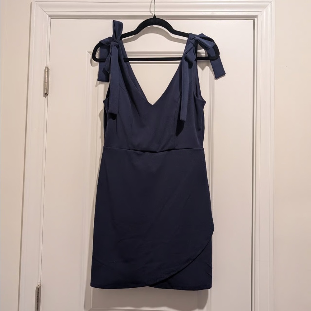 Elegant Navy Blue Sleeveless Dress